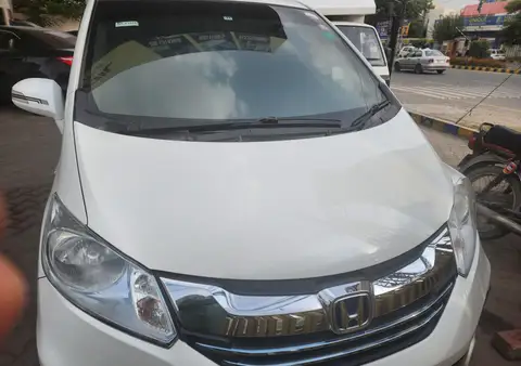 Honda Freed 2015
