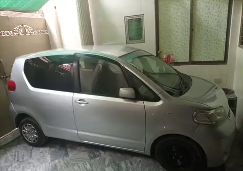 Toyota Porte 2006